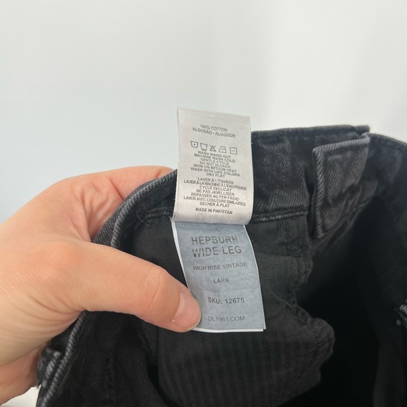 DL1961 Hepburn Wide Leg High Rise Vintage Jeans Distressed Hems - Picture 8 of 8